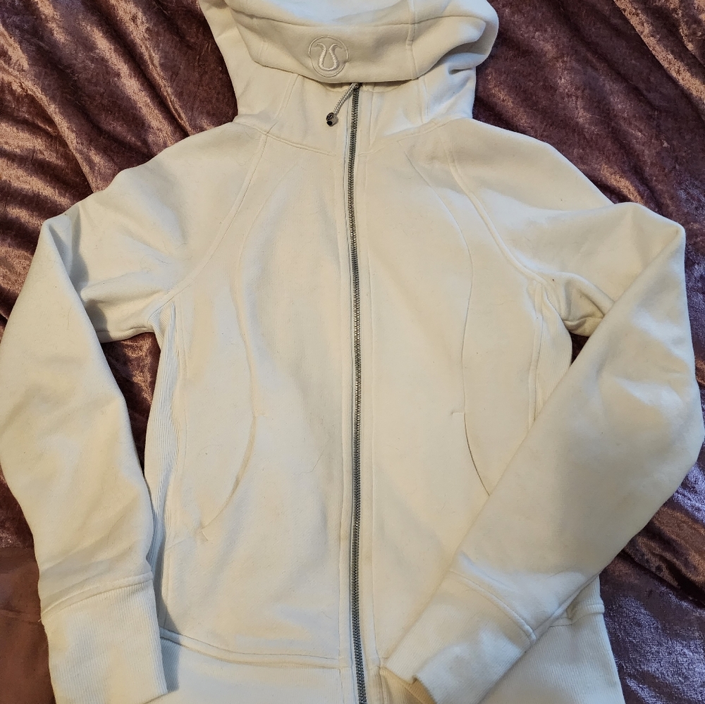 Lululemon size 4 white hoodie size 4